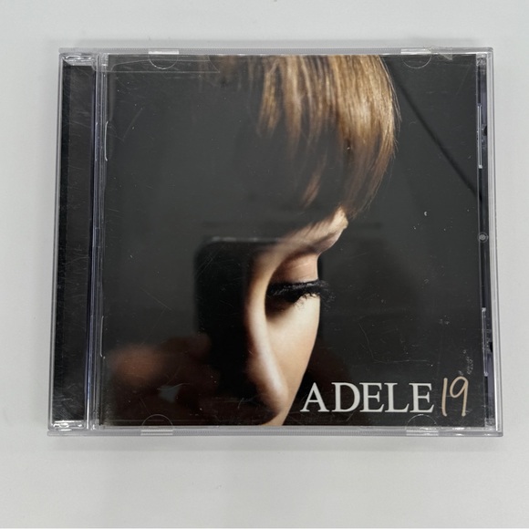 Adele 19 CD Album - Picture 1 of 4